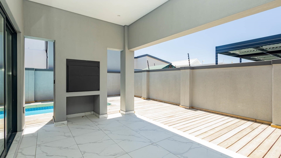 3 Bedroom Property for Sale in Sandown Western Cape